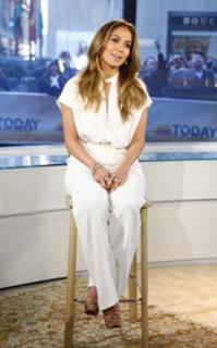 Jennifer Lopez feet photo thumbnail