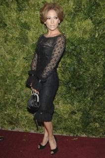 Jennifer Lopez feet photo thumbnail