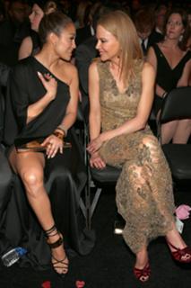 Jennifer Lopez feet photo thumbnail