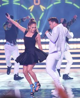 Jennifer Lopez feet photo thumbnail