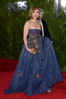 Jennifer Lopez feet photo thumbnail