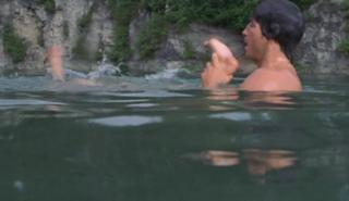 Jennifer Lopez feet photo thumbnail