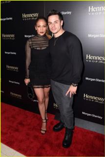 Jennifer Lopez feet photo thumbnail