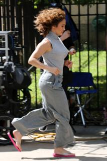 Jennifer Lopez feet photo thumbnail