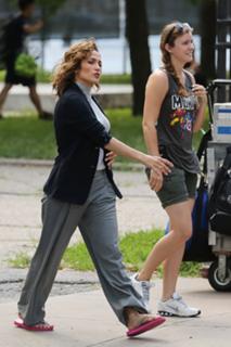 Jennifer Lopez feet photo thumbnail