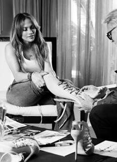 Jennifer Lopez feet photo thumbnail