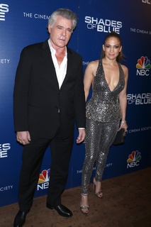 Jennifer Lopez feet photo thumbnail