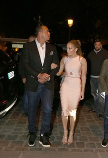 Jennifer Lopez feet photo thumbnail