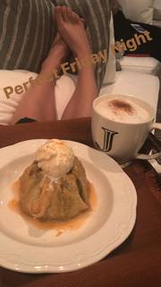 Jennifer Lopez feet photo thumbnail