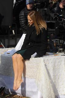 Jennifer Lopez feet photo thumbnail