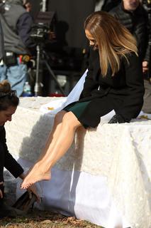 Jennifer Lopez feet photo thumbnail