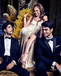 Jennifer Lopez feet photo thumbnail