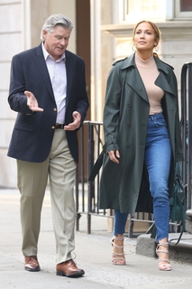 Jennifer Lopez feet photo thumbnail