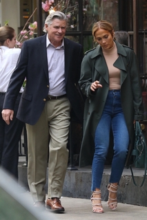 Jennifer Lopez feet photo thumbnail