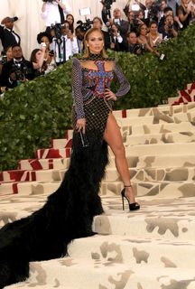 Jennifer Lopez feet photo thumbnail