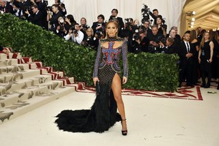 Jennifer Lopez feet photo thumbnail
