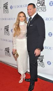 Jennifer Lopez feet photo thumbnail