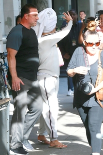 Jennifer Lopez feet photo thumbnail