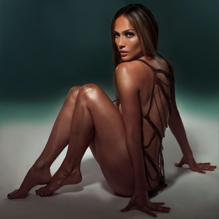 Jennifer Lopez feet photo thumbnail