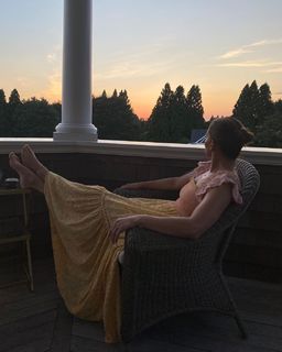 Jennifer Lopez feet photo thumbnail