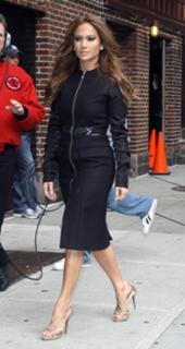 Jennifer Lopez feet photo thumbnail