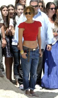 Jennifer Lopez feet photo thumbnail