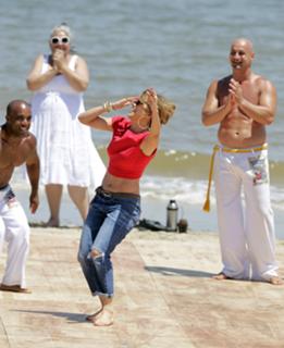 Jennifer Lopez feet photo thumbnail