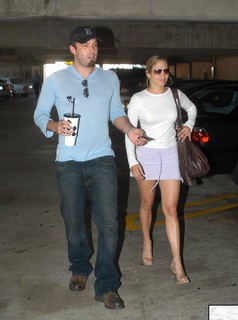Jennifer Lopez feet photo thumbnail