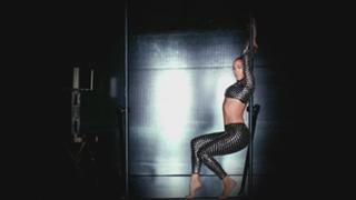 Jennifer Lopez feet photo thumbnail