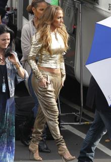 Jennifer Lopez feet photo thumbnail