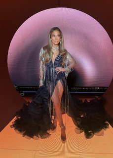 Jennifer Lopez feet photo thumbnail