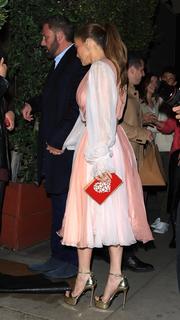 Jennifer Lopez feet photo thumbnail