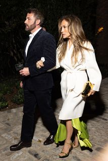 Jennifer Lopez feet photo thumbnail