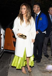 Jennifer Lopez feet photo thumbnail