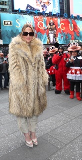 Jennifer Lopez feet photo thumbnail