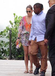 Jennifer Lopez feet photo thumbnail