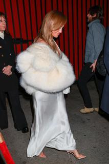 Jennifer Lopez feet photo thumbnail