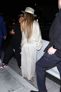 Jennifer Lopez feet photo thumbnail