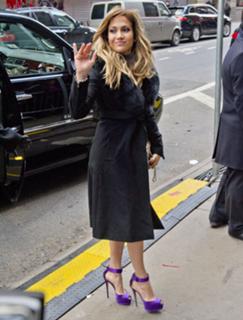 Jennifer Lopez feet photo thumbnail