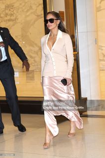 Jennifer Lopez feet photo 2
