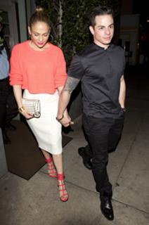 Jennifer Lopez feet photo thumbnail