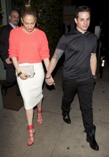 Jennifer Lopez feet photo thumbnail