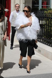 Jennifer Lopez feet photo 17