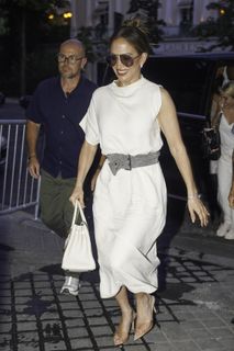 Jennifer Lopez feet photo 12