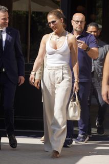 Jennifer Lopez feet photo 6