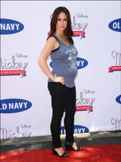 Jennifer Love Hewitt feet photo thumbnail