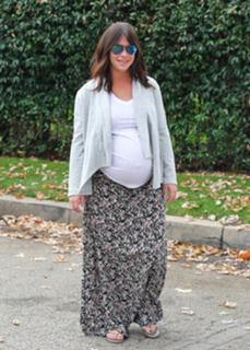 Jennifer Love Hewitt feet photo thumbnail