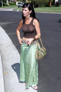 Jennifer Love Hewitt feet photo thumbnail