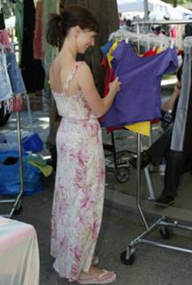 Jennifer Love Hewitt feet photo thumbnail