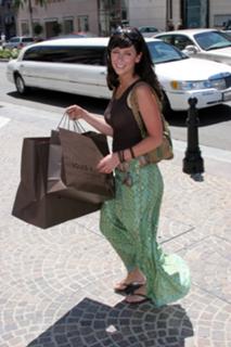 Jennifer Love Hewitt feet photo thumbnail